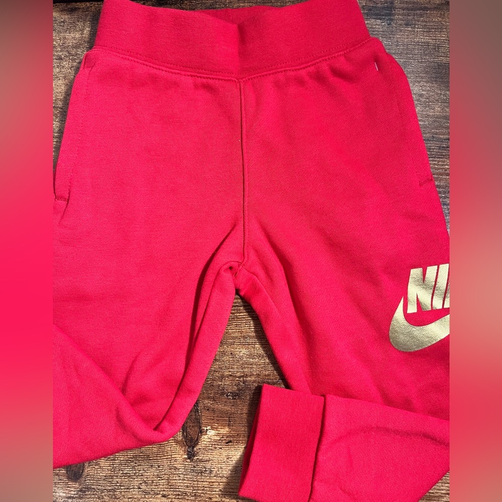 NWOT Nike sweatpants